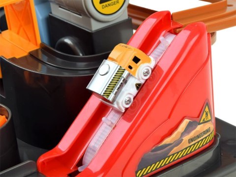 Mechaniczny tor dla autek oraz pojazdy budowlane