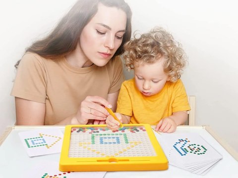 Edukacyjna TABLICA magnetyczna PINEZKI UKŁADANKA