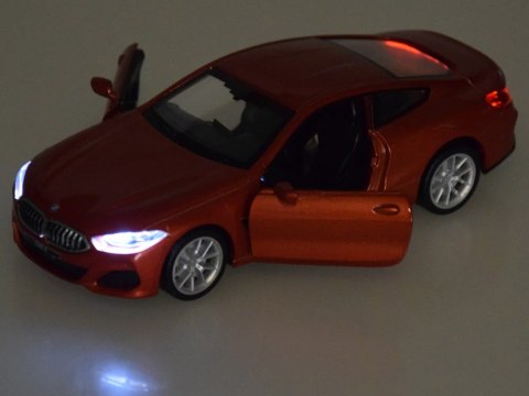 Metalowe auto model 1:35 BMW M850i Coupe światło dźwięk