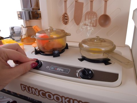 Interaktywna beżowa kuchnia dla dzieci + efekty: światło dźwięk para